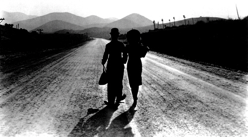 chaplin_charlie_modern_times_crop